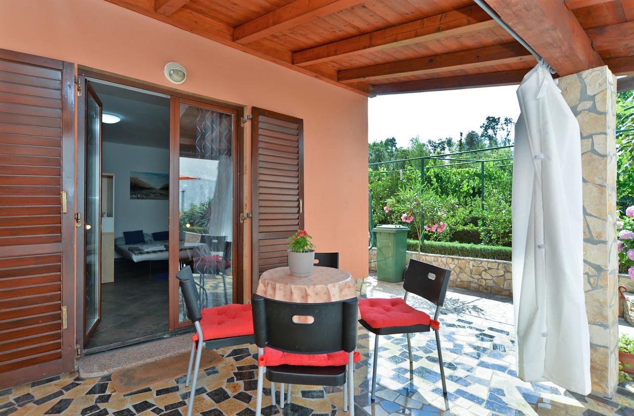 Apartment Puzar 295 Štinjan Esterno foto